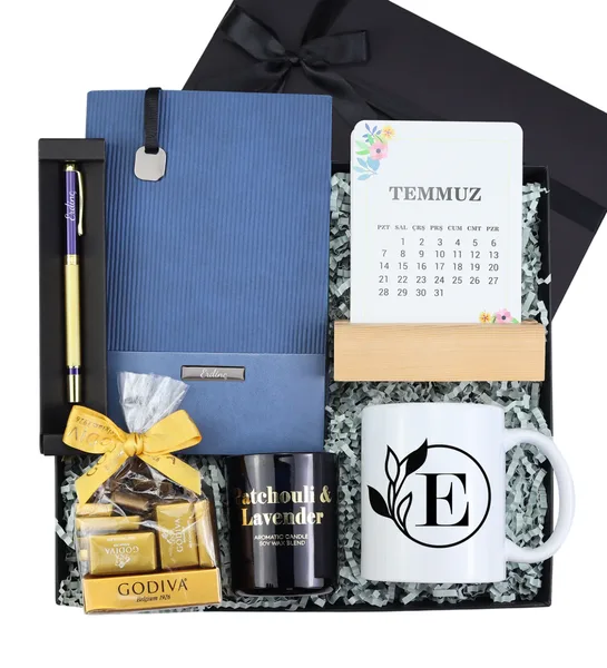 Defter & Kalem & Takvim & Mum & Godiva & Kupa Hediye Seti