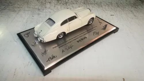 Araba Plaket ED618
