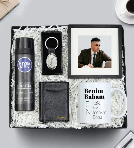 Çerçeve & Nivea Men Tıraş Köpüğü & Anahtarlık & Mekanizmalı Kartlık & Kupa Hediye Seti